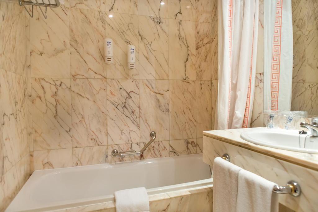 Hotel La Torre Vega de Valdetronco Phòng bức ảnh