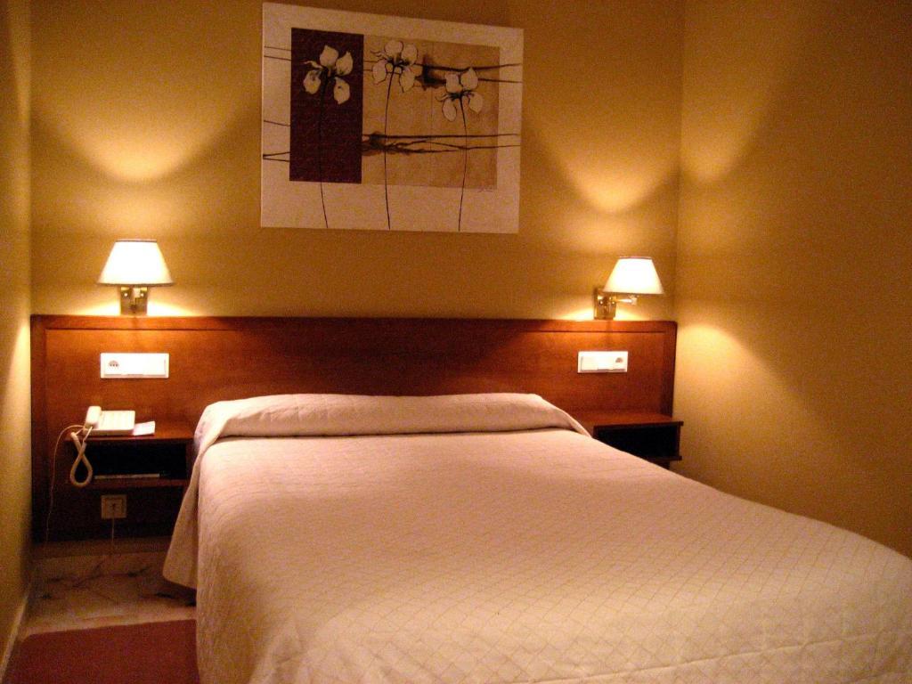 Hotel La Torre Vega de Valdetronco Ngoại thất bức ảnh